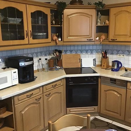 Haus Willi Apartment Asslar Екстериор снимка