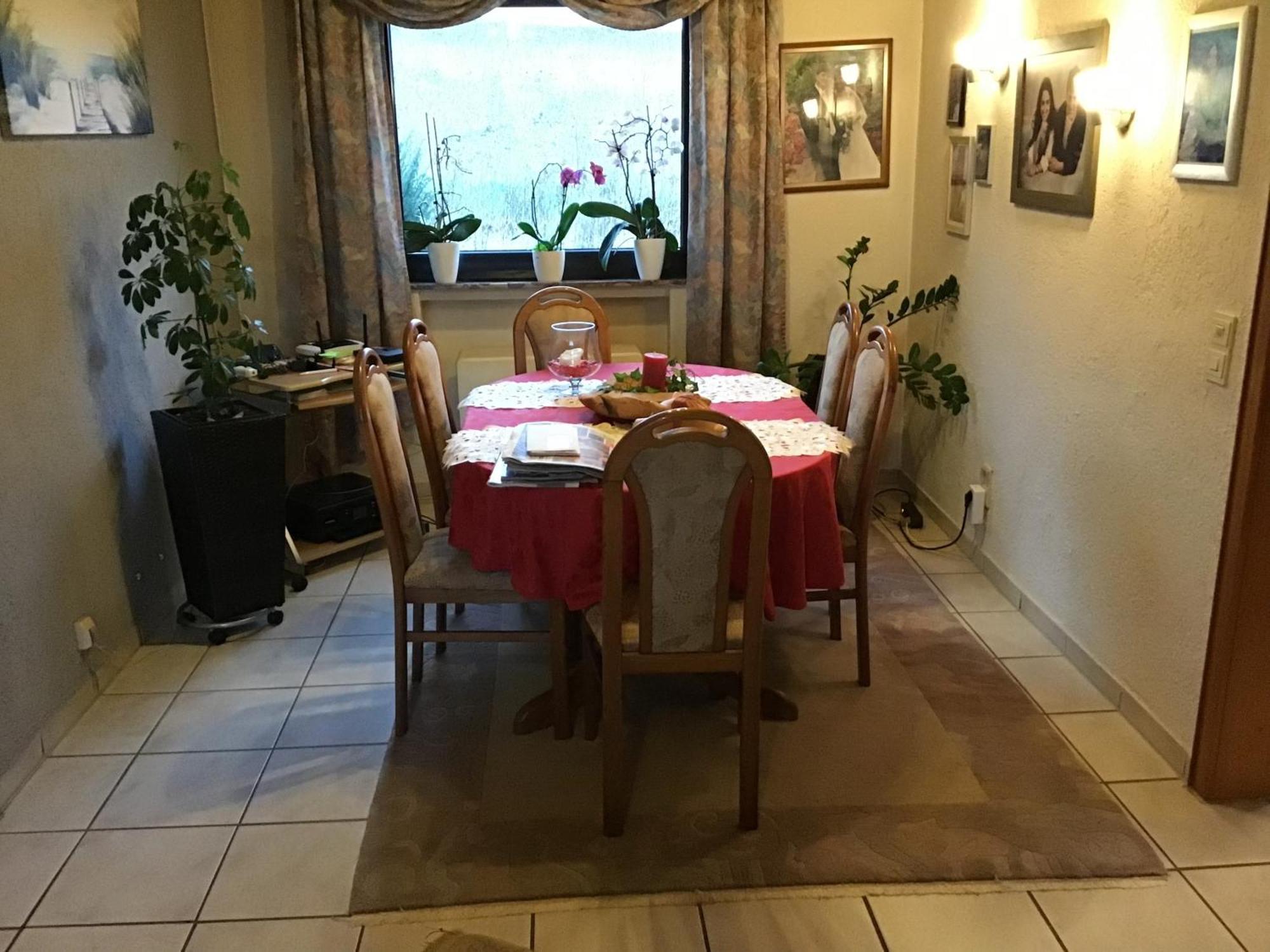 Haus Willi Apartment Asslar Екстериор снимка