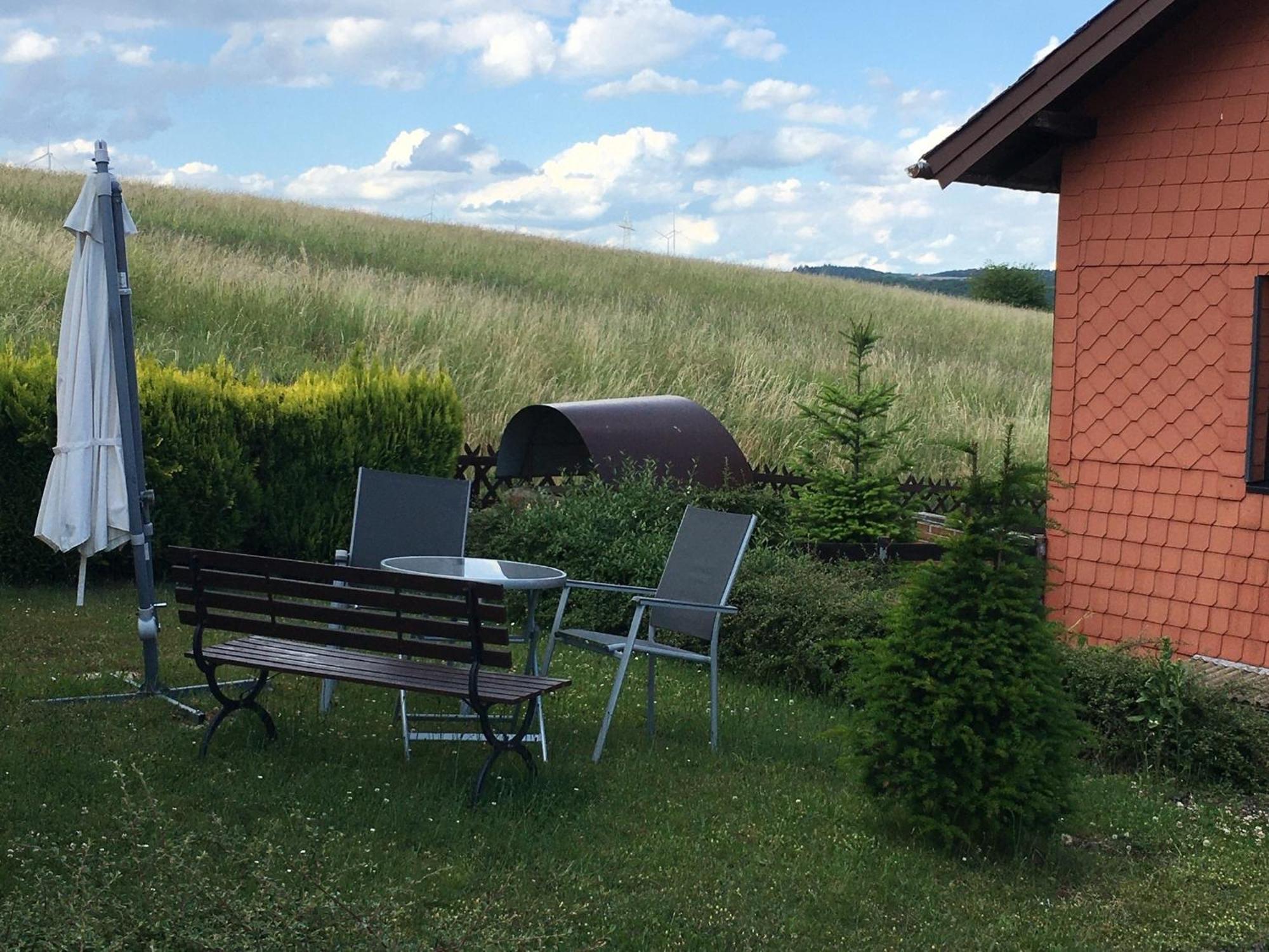 Haus Willi Apartment Asslar Екстериор снимка
