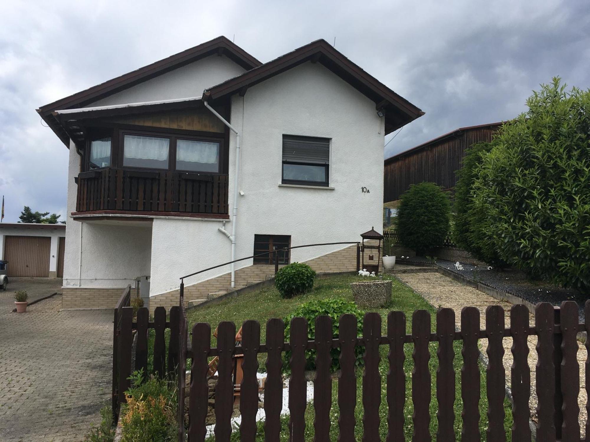 Haus Willi Apartment Asslar Екстериор снимка